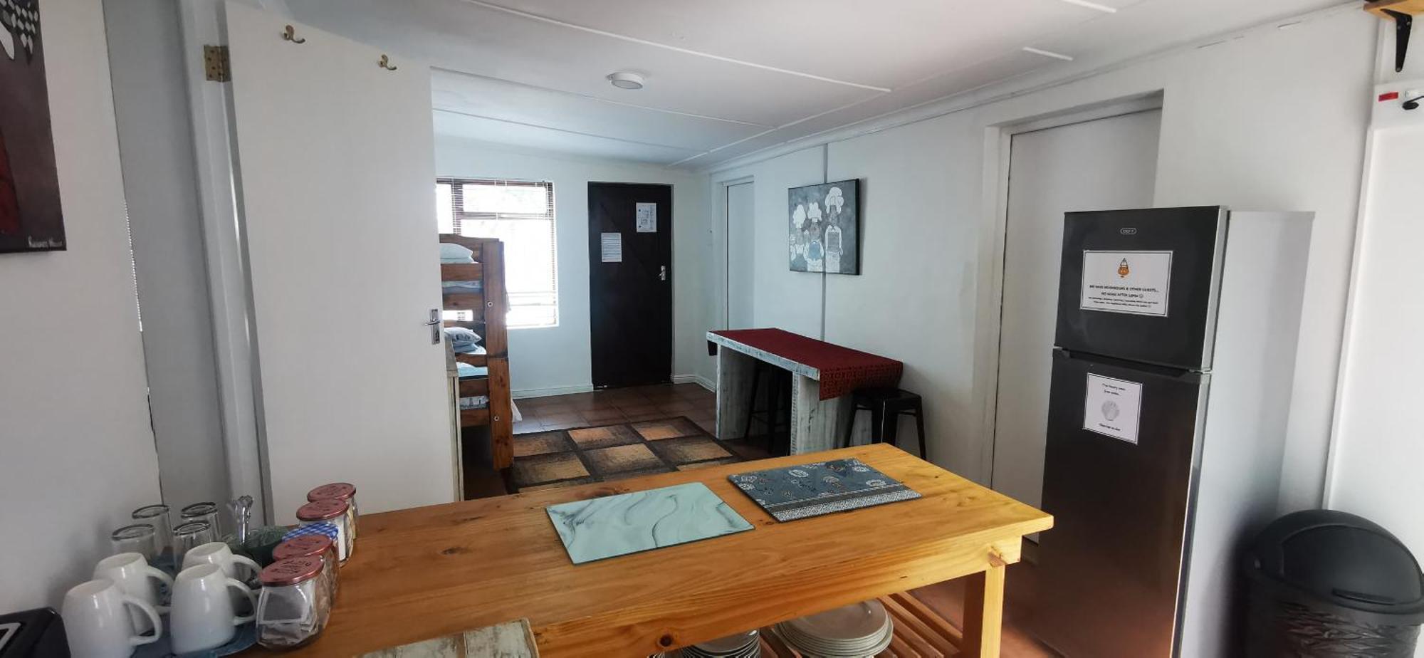 Hermanus Backpackers & Budget Accommodation Exterior photo