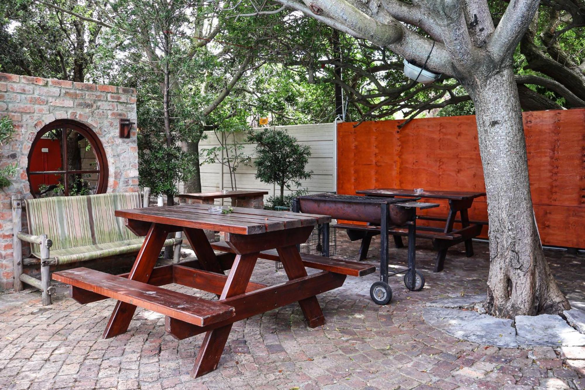 Hermanus Backpackers & Budget Accommodation Exterior photo
