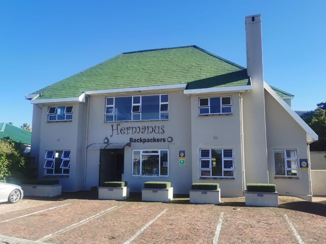 Hermanus Backpackers & Budget Accommodation Exterior photo